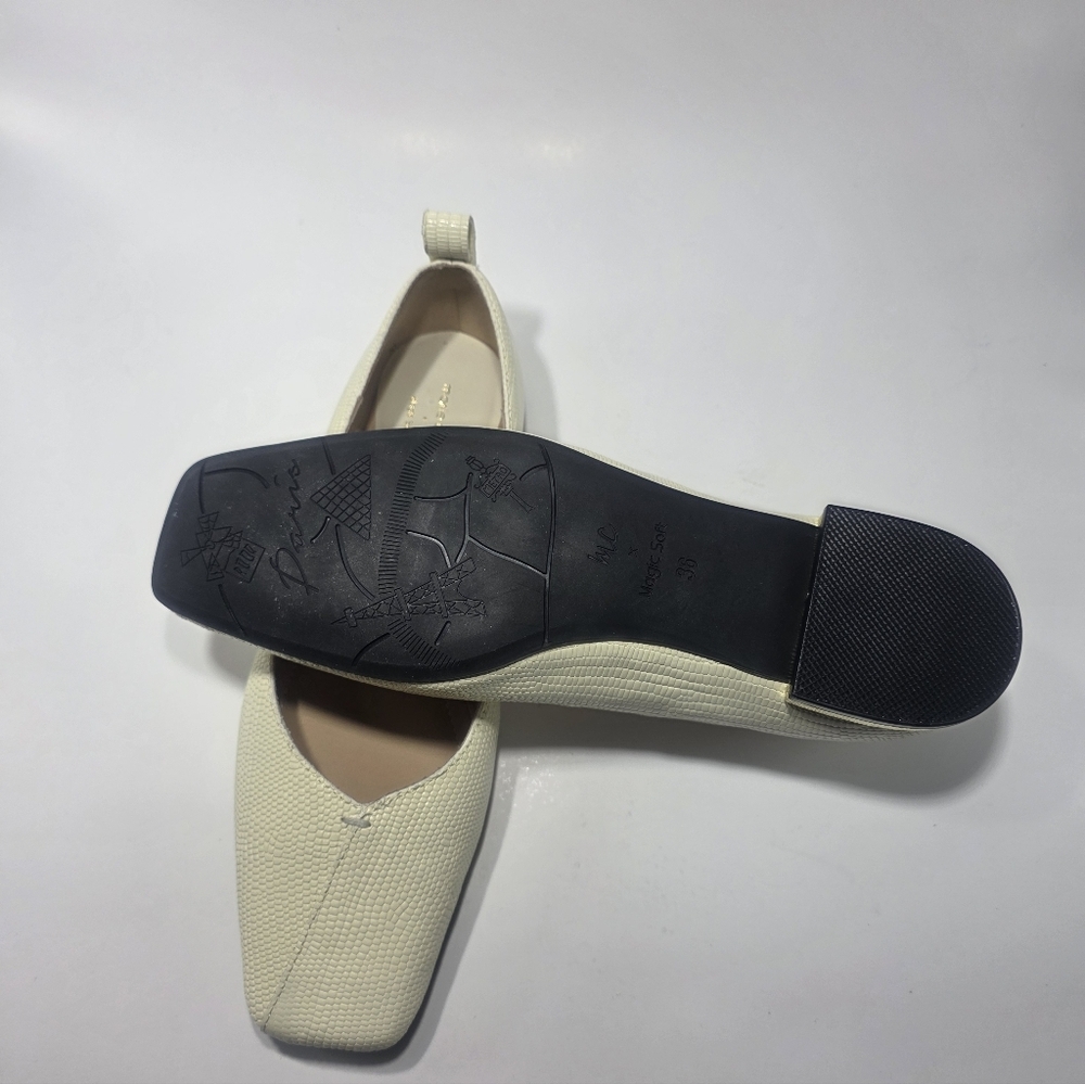 Marie Claire Magic Soft  Leather Women Flat Shoes  Size  36 US 5.5-6 - Picture 6 of 8